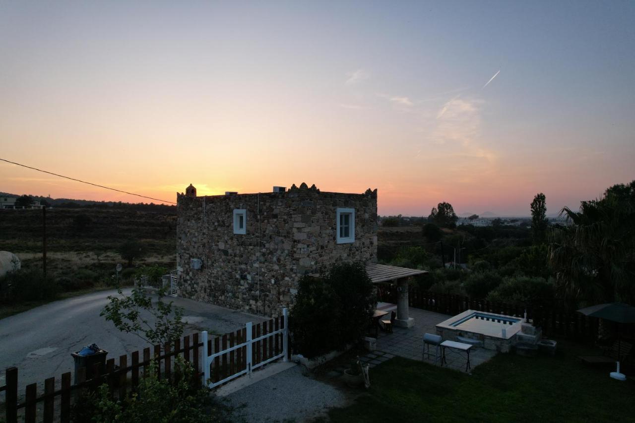 Traditional Kos Villa With Swimming Pool, Lawn Yard And Bbq Extérieur photo