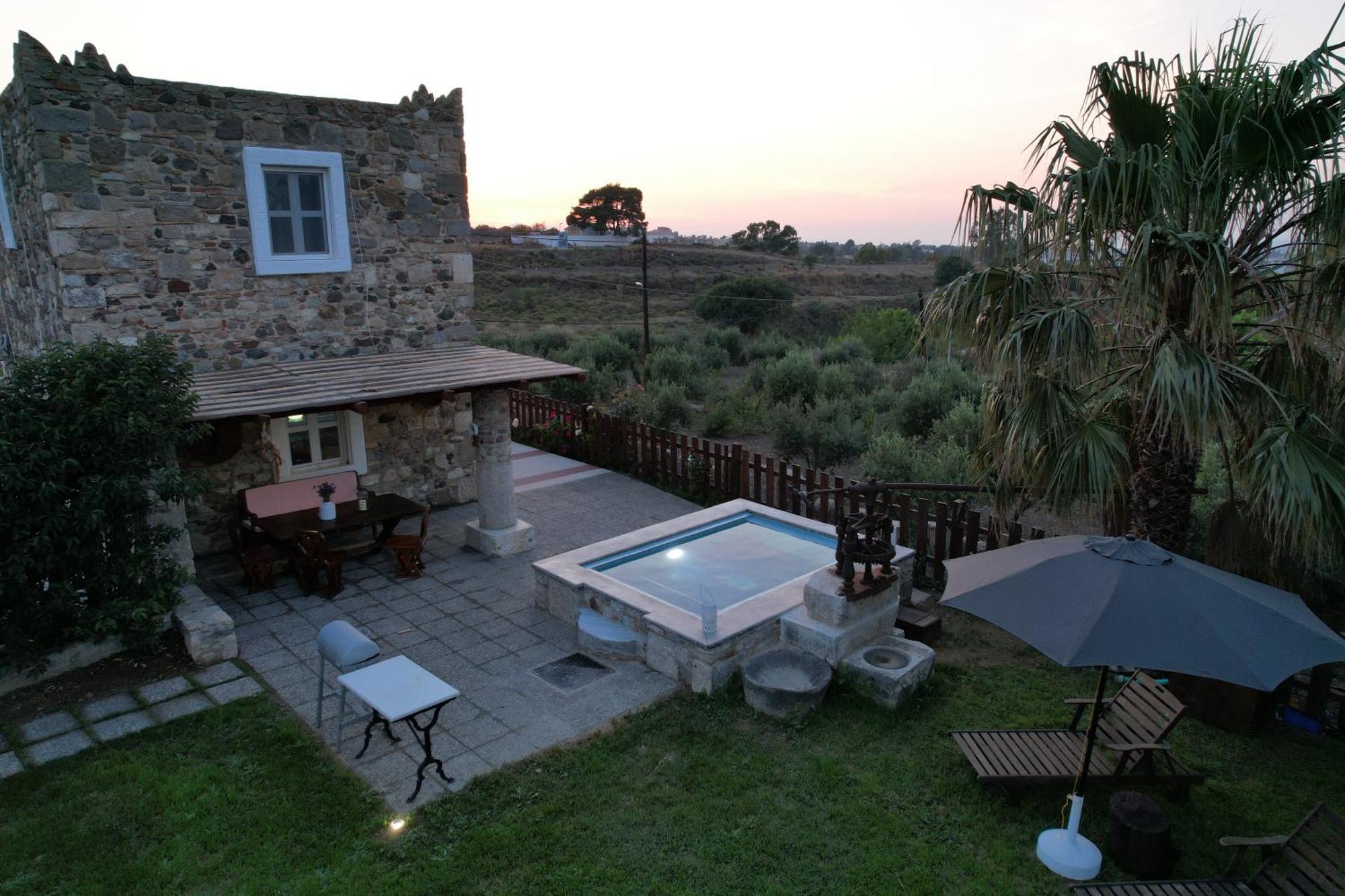 Traditional Kos Villa With Swimming Pool, Lawn Yard And Bbq Extérieur photo
